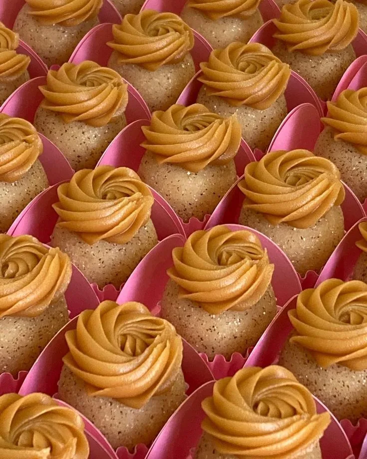 Faça e venda essa incrível combinação entre brigadeiro gourmet e churros