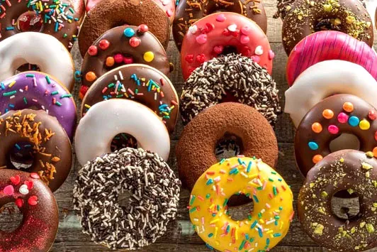 Aprenda tudo sobre donuts recheados, mini e no palito.