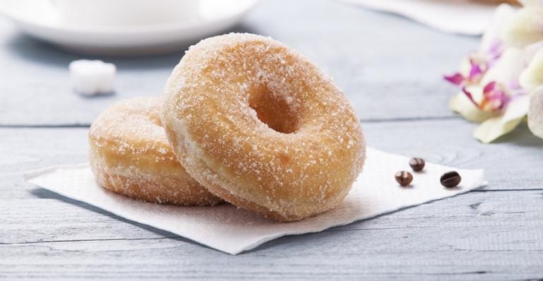 Aprenda como fazer o clássico donut tradicional