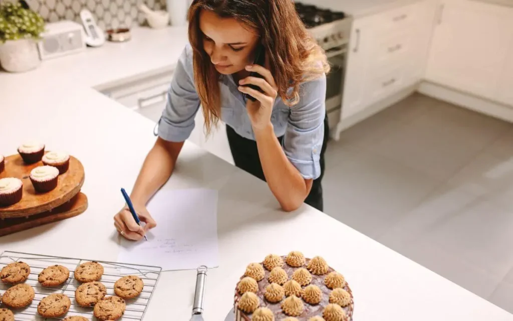 Aprenda como precificar corretamente seus bolos e doces visando o lucro da confeitaria.