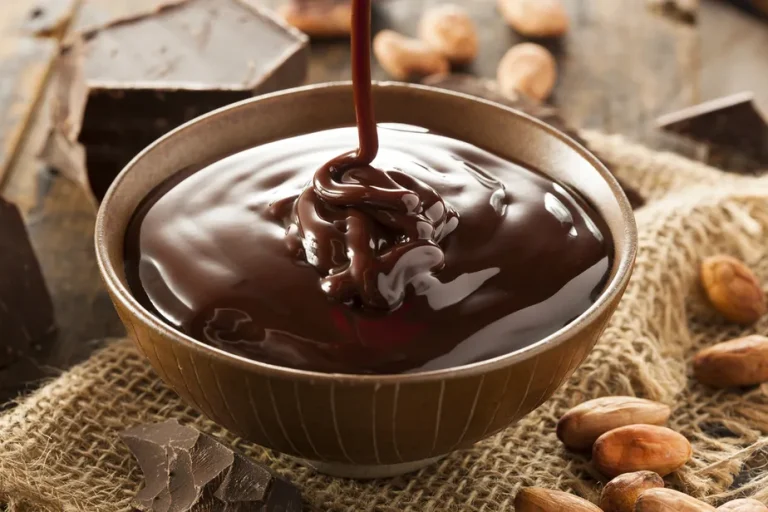 Tudo que você precisa saber sobre ganache de chocolate em um único artigo