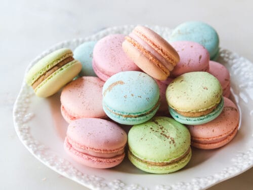 Aprenda como fazer macaron. As melhores receitas passo a passo de macaron você encontra neste artigo