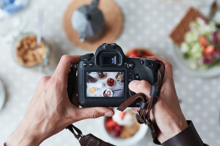 O segredo de despertar o paladar: os olhos. Aprenda a criar fotos profissionais do seu negócio de doces nesse artigo