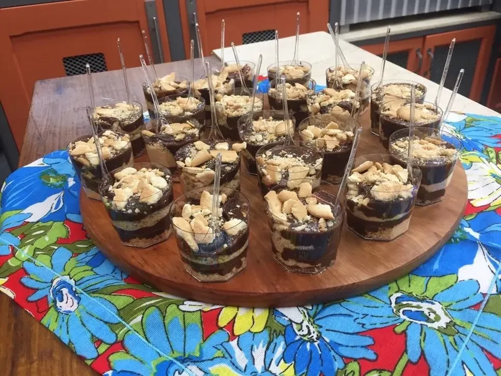 Aprenda a fazer essa receita deliciosas de palha italiana no pote para vender.