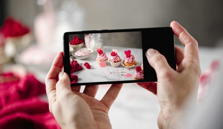 Aprenda como criar posts incríveis que engajam e trazem clientes para sua confeitaria.