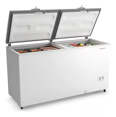 Freezer Horizontal Inverter Metalfrio 543L branco com as duas portas abertas, mostrando o amplo espaço interno e a organização de alimentos.