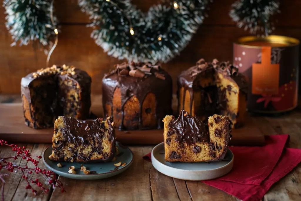 Panetone gourmet de chocolate com recheio e cobertura premium. Um produto de alto valor que exige precificação sazonal avançada e cálculo exato da margem de lucro para garantir rentabilidade.