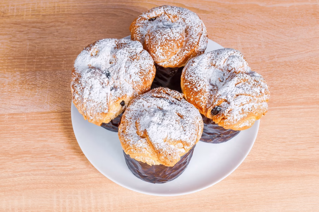 Panetone Sem Glúten ou Zero Açúcar em embalagem transparente de Branding de Natal, reforçando a Segurança e o Protocolo Anticontaminação para construir Confiança com o nicho.