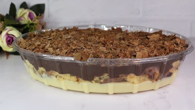 Formatos Diferentes: Panetone na Travessa e Panetone na Lata