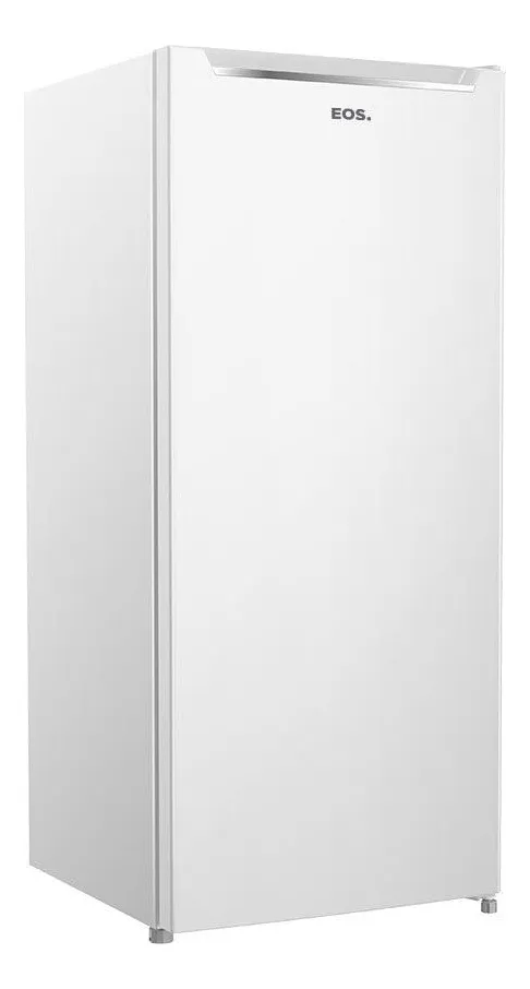 Freezer vertical EOS EcoGelo de 154 litros, modelo EFV150 na cor branca, apresentando design de porta única com puxador ergonômico superior e pés ajustáveis.